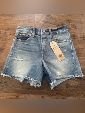 Levi’s Shorts 26 Denim Wedgie Fit Distressed Button Fly Blue Jean Levi High Rise